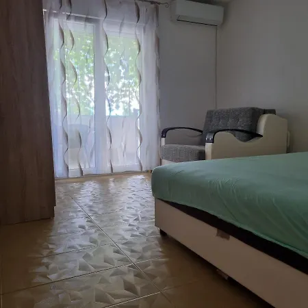 Danijela Apartment *